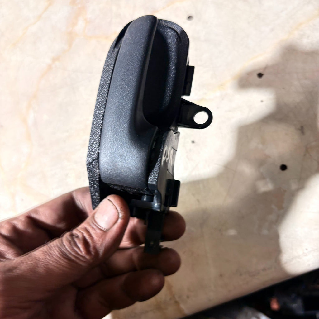 Toyota Aygo MK1 5DR 2012-2014 OSR Right Rear Interior Door Handle 69205-0D060