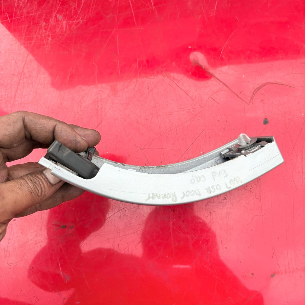 PEUGEOT 1007 NEARSIDE REAR SLIDING DOOR RAIL COVER TRIM (9649414780)