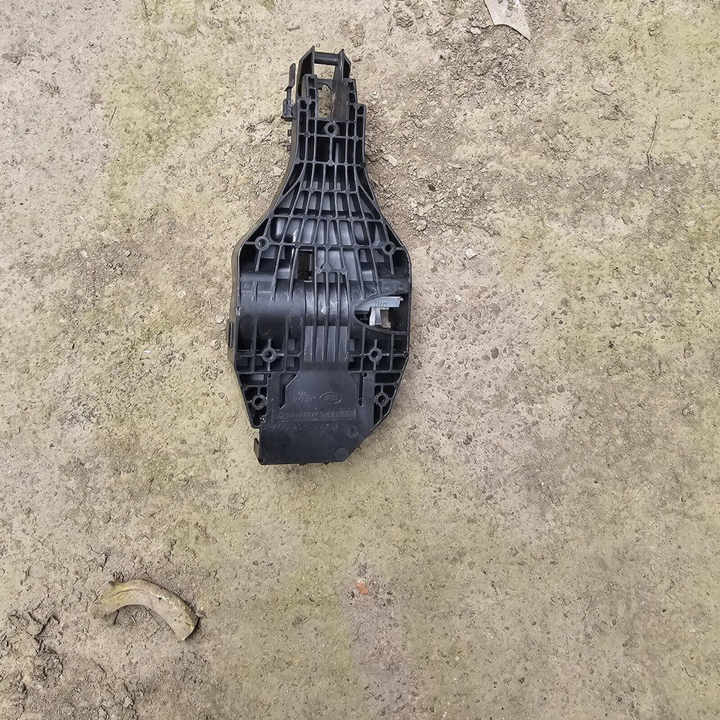 LANDROVER DISCOVERY 5 Door Handle Drivers Front Bracket L462 FK72224A80AA