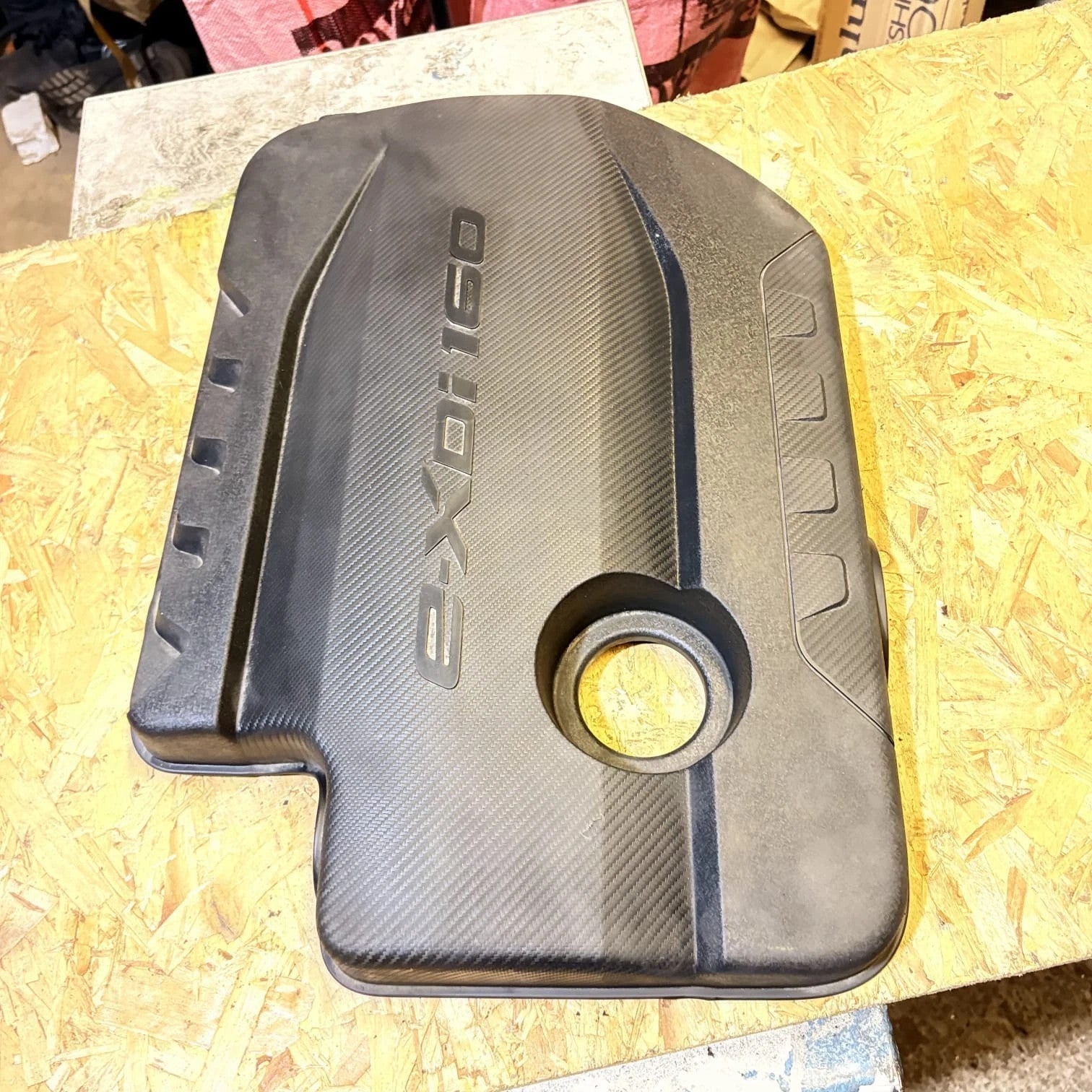 Ssangyong Tivoli Ex 1.6 Diesel 2017 ENGINE COVER A6730100214 Warranty A230