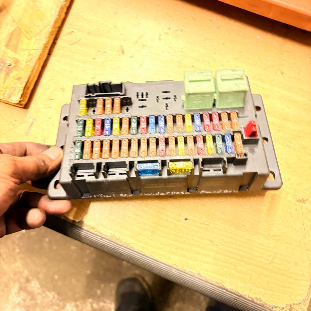 Mini One R50 Under Dashboard Fuse Box Relay Unit 2001-2006 518030317
