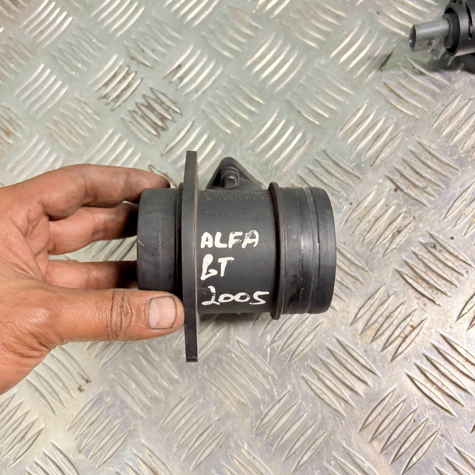 Alfa Romeo GT 2003-2010 Mass Air Flow Sensor 0 280 218 120
