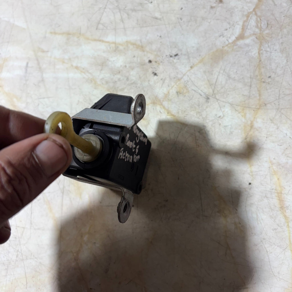 Citroen C1 MK1 Tailgate Boot Lid Lock Motor Actuator 2005-2014