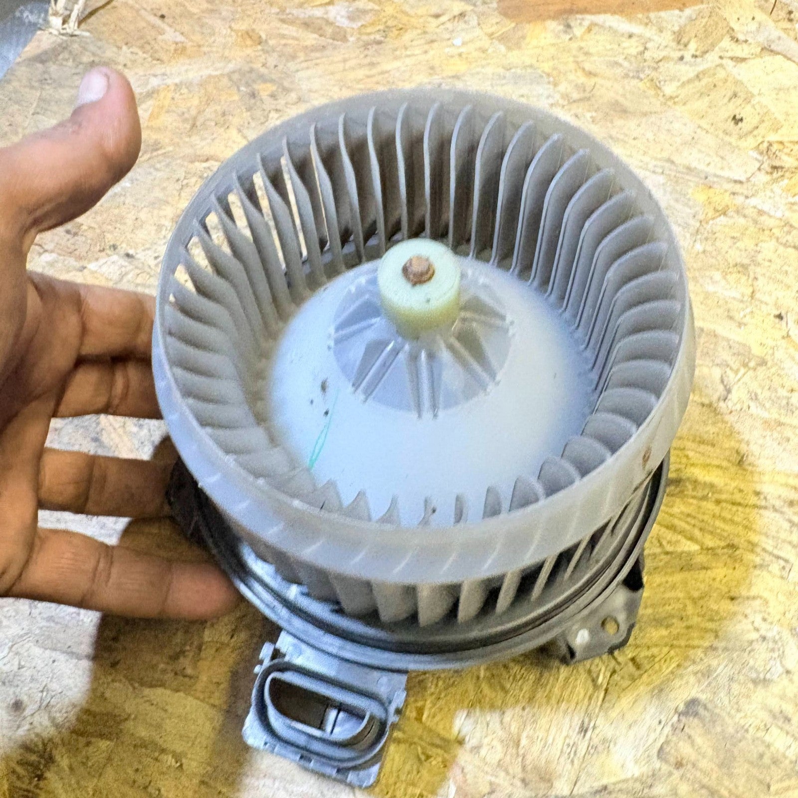 SUZUKI SWIFT 2008 HEATER FAN BLOWER MOTOR AV272700-0301