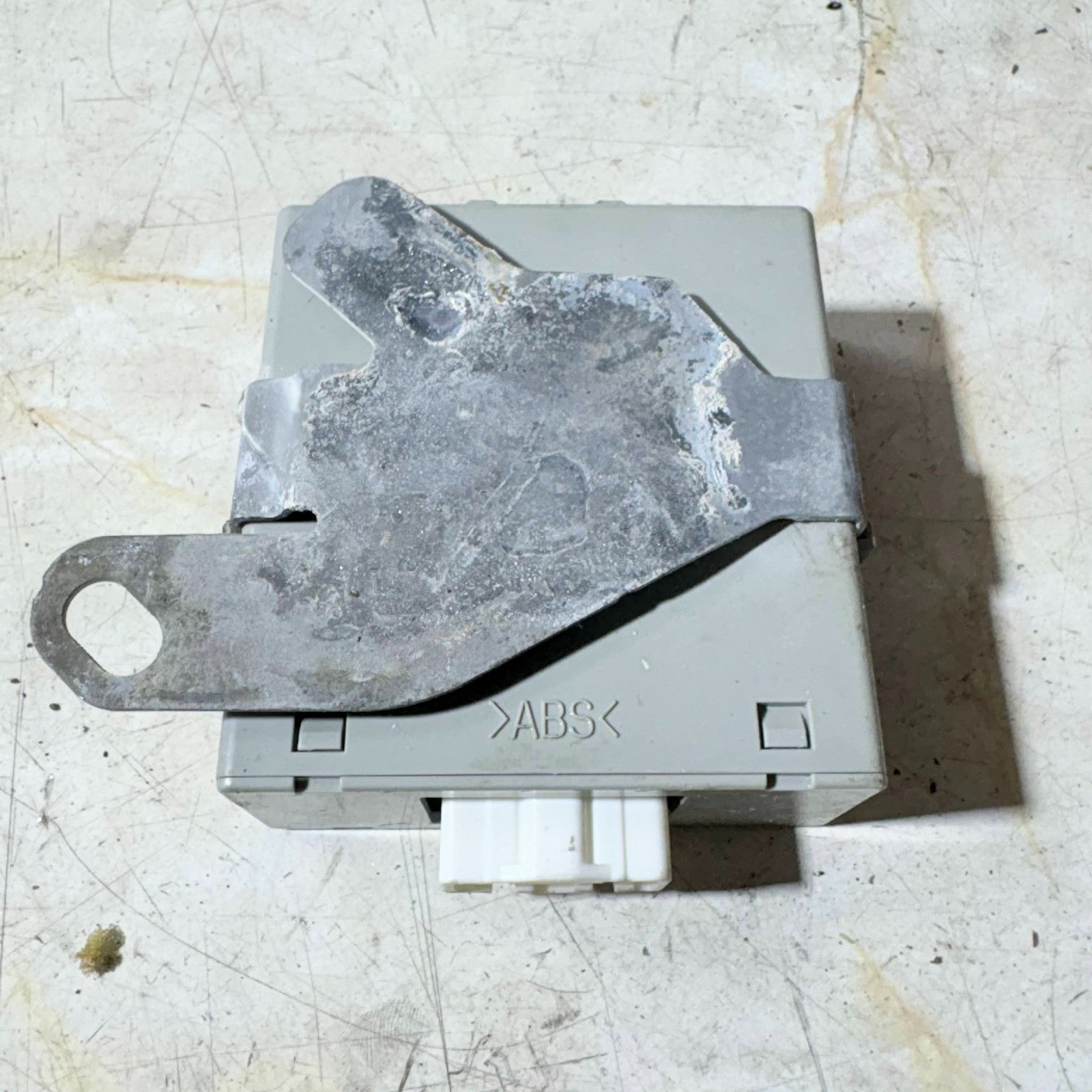 Mitsubishi Outlander 2007-2010 Body Control Module BCH 8631A417