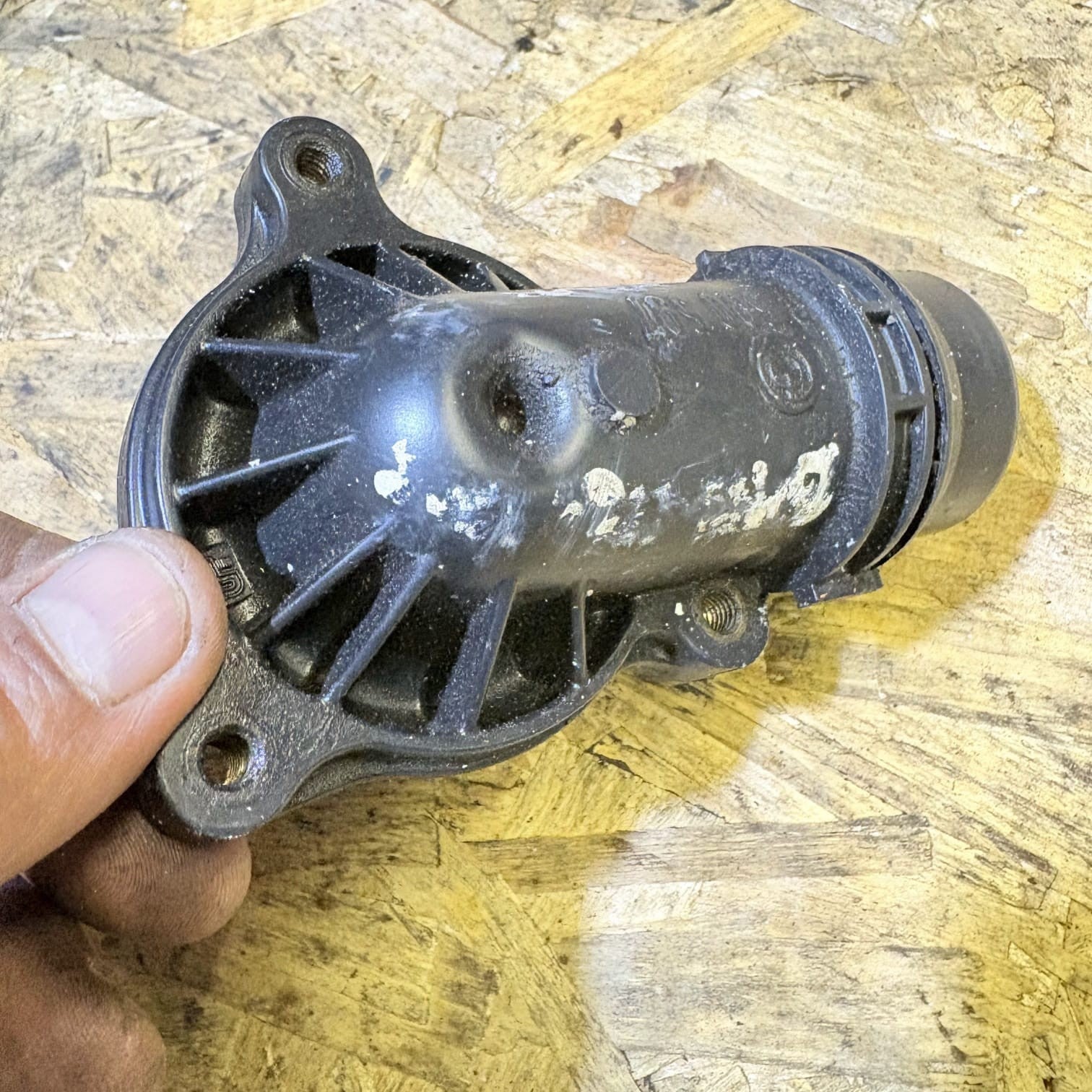 BMW E46 E81 E87 LCI E90 LCI N46 Thermostat And Housing 7500597 E001952