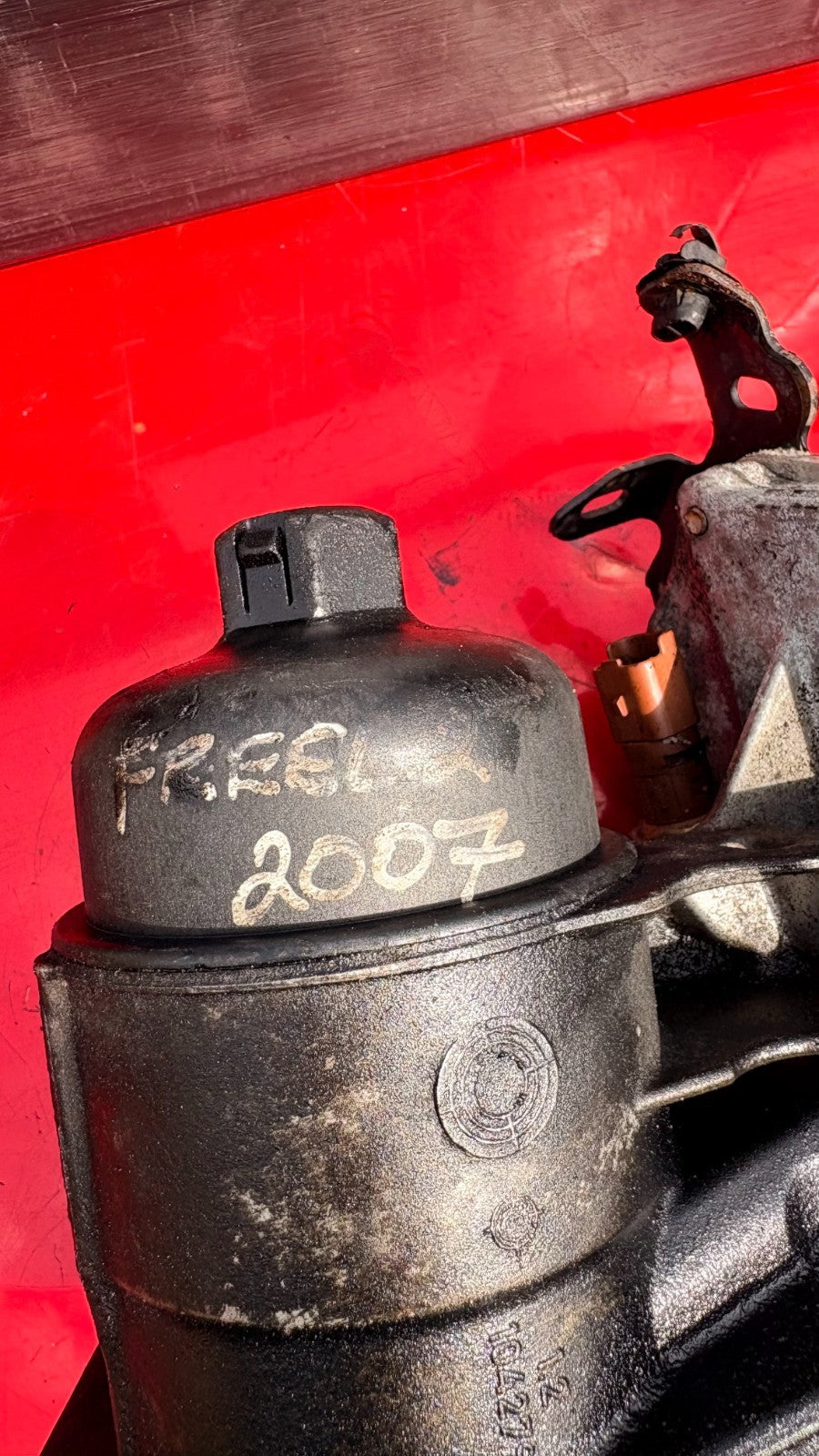 2007 LAND ROVER FREELANDER 2 OIL COOLER &FILTER HOUSING 90677L