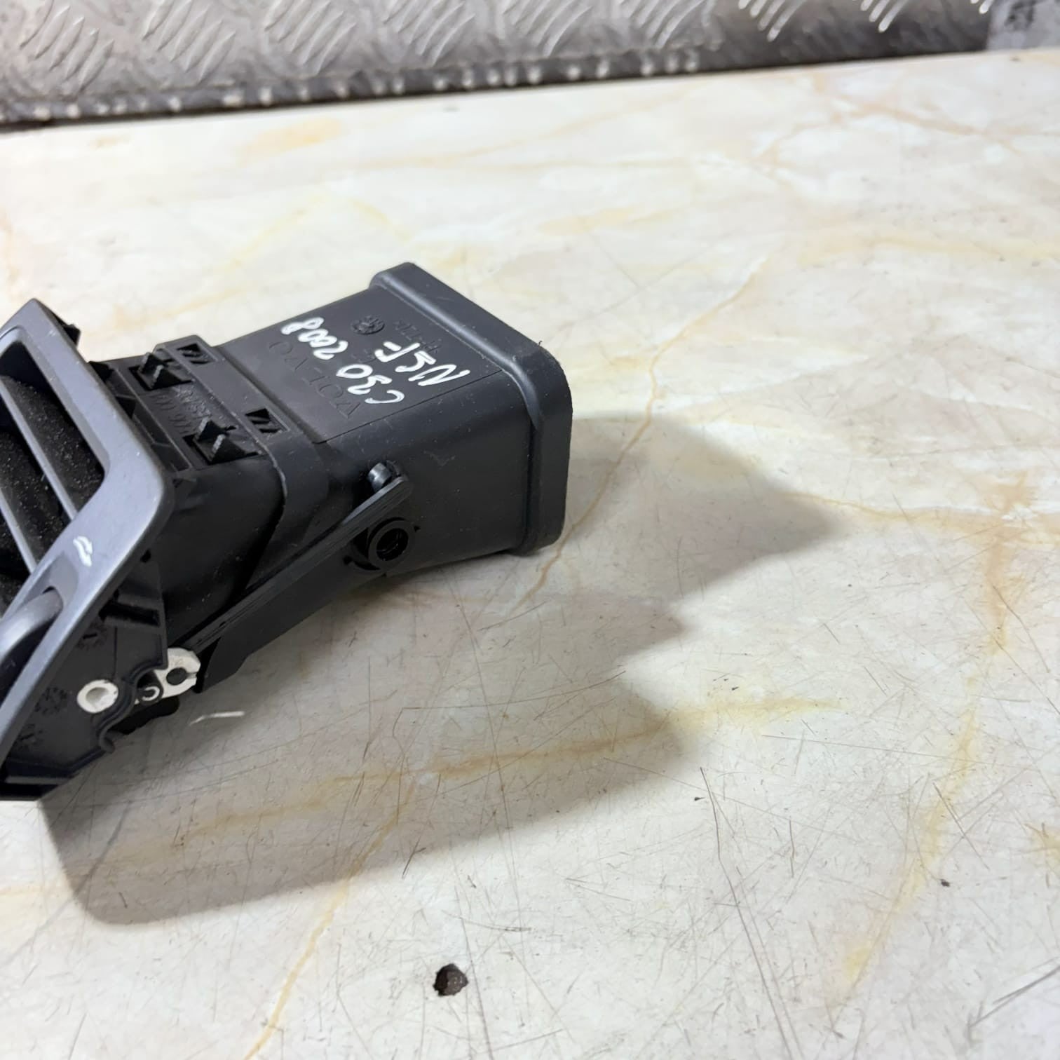 Volvo C30 07-13 Left Dash Air Vent 39888287 S40 V50 04-12 C70 06-13