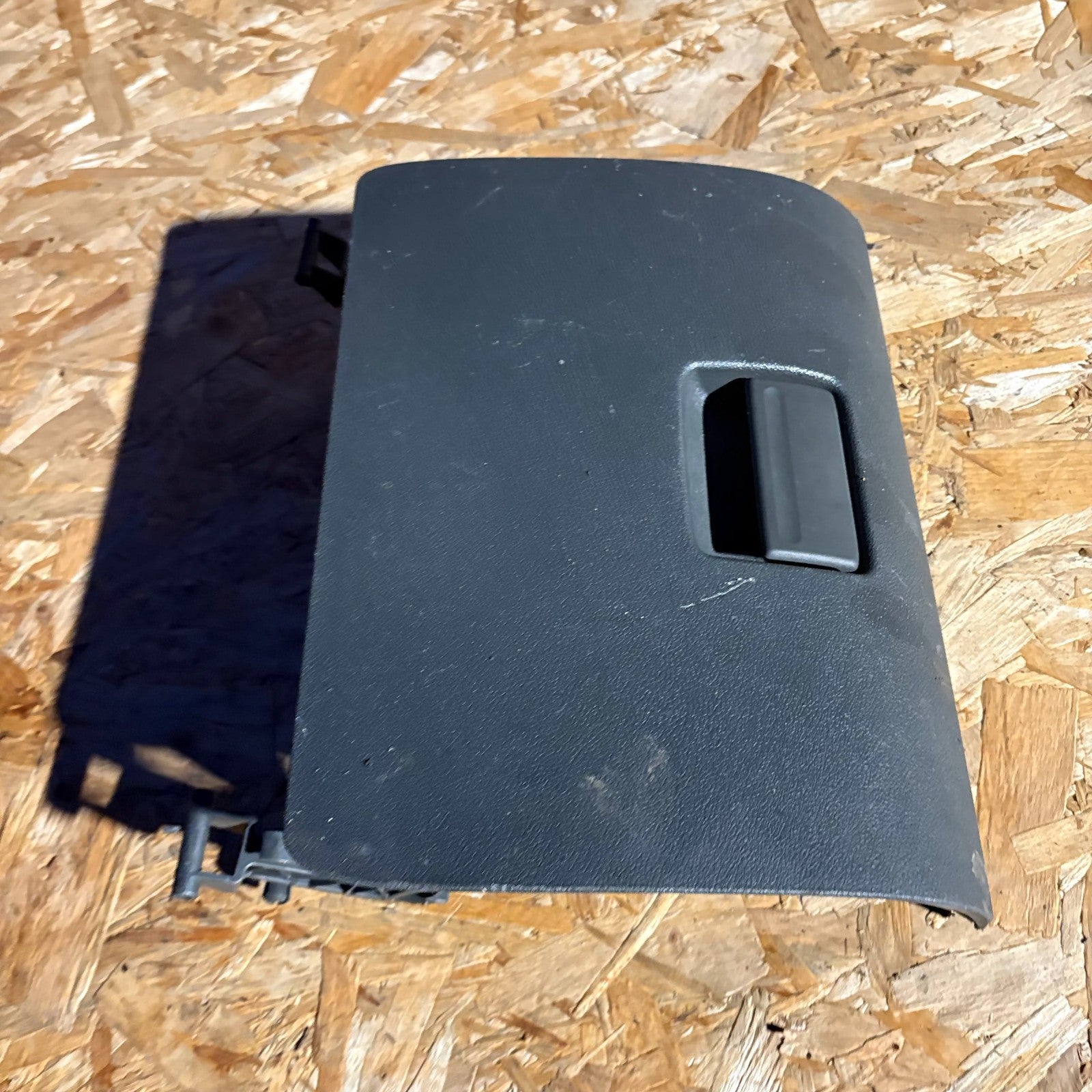 FORD FOCUS MK2 2004-2010 COMPLETE GLOVE BOX DASHBOARD STORAGE COMPARTMENT BLACK