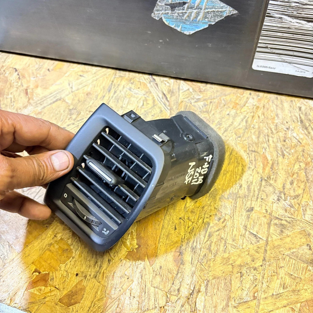 Skoda Fabia 5J 2011-2015 Passenger Left Dashboard Air Vent 5J0 819 701 D