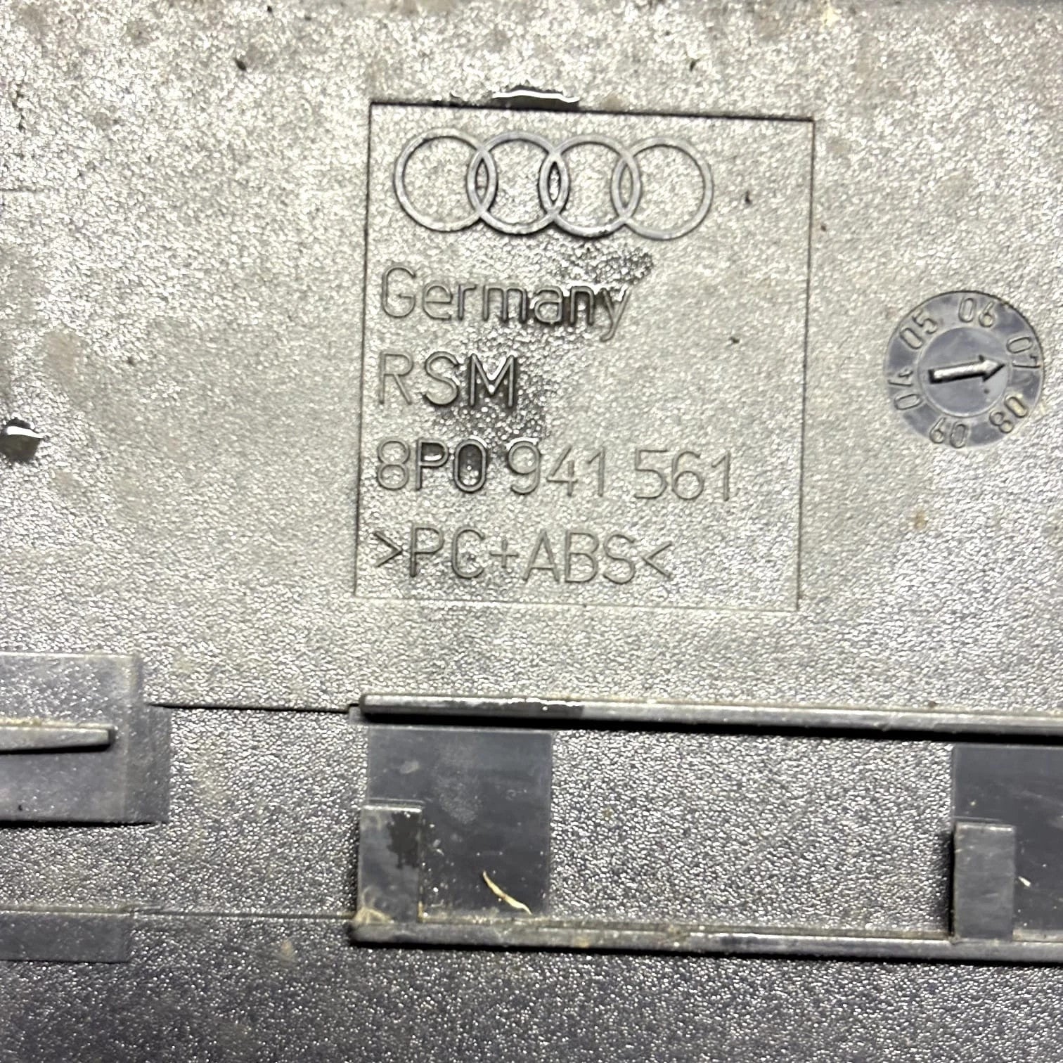 Audi A3 Mk2 Tdi Sport E3 2007 COIN STORAGE TRAY COMPARTMENT 8P0941561