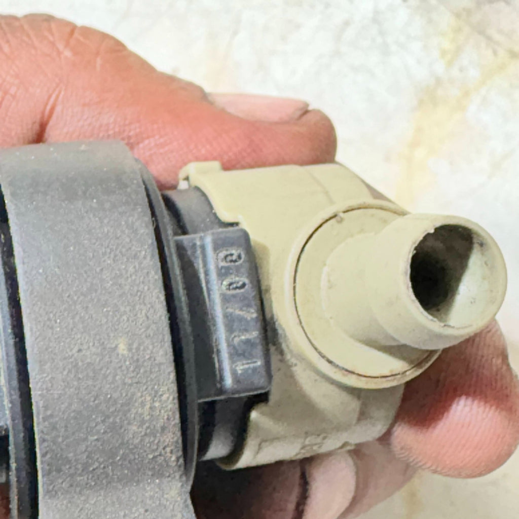 MERCEDES FUEL PETROLREGENERATION PURGE VALVE 0004701693 2000-2002