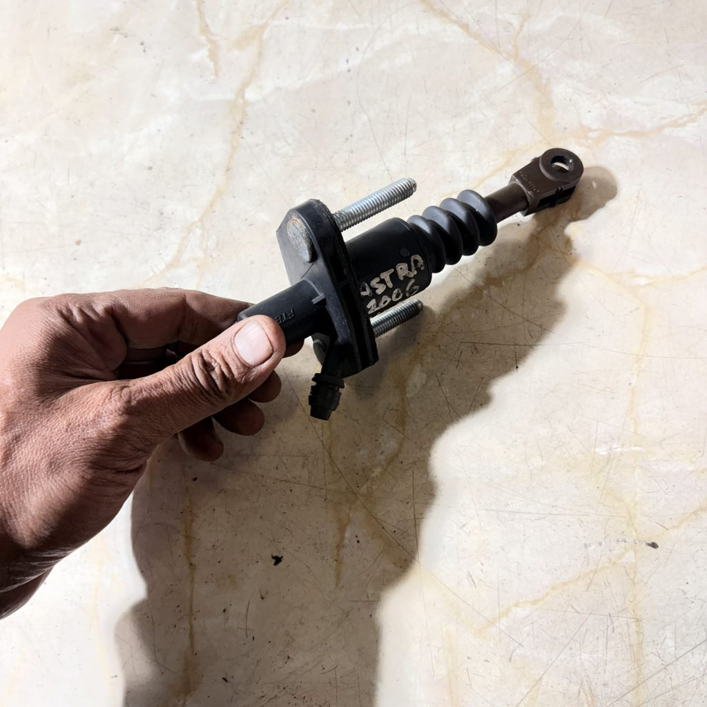 Vauxhall Opel Astra H Clutch Master Cylinder 24412669 RHD 1.6 Petrol 2006-2014