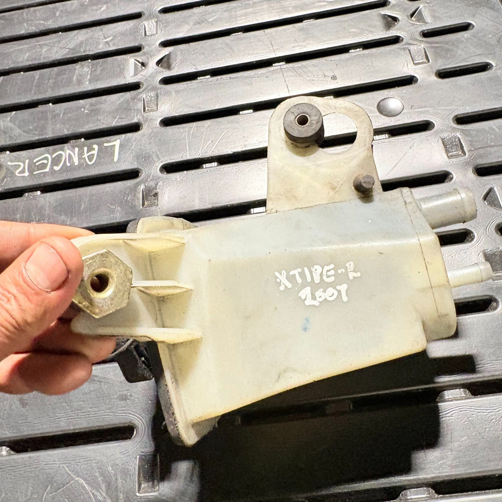 JAGUAR X TYPE 2001-2009 POWER STEERING FLUID RESERVOIR BOTTLE XW43-3R700-AC