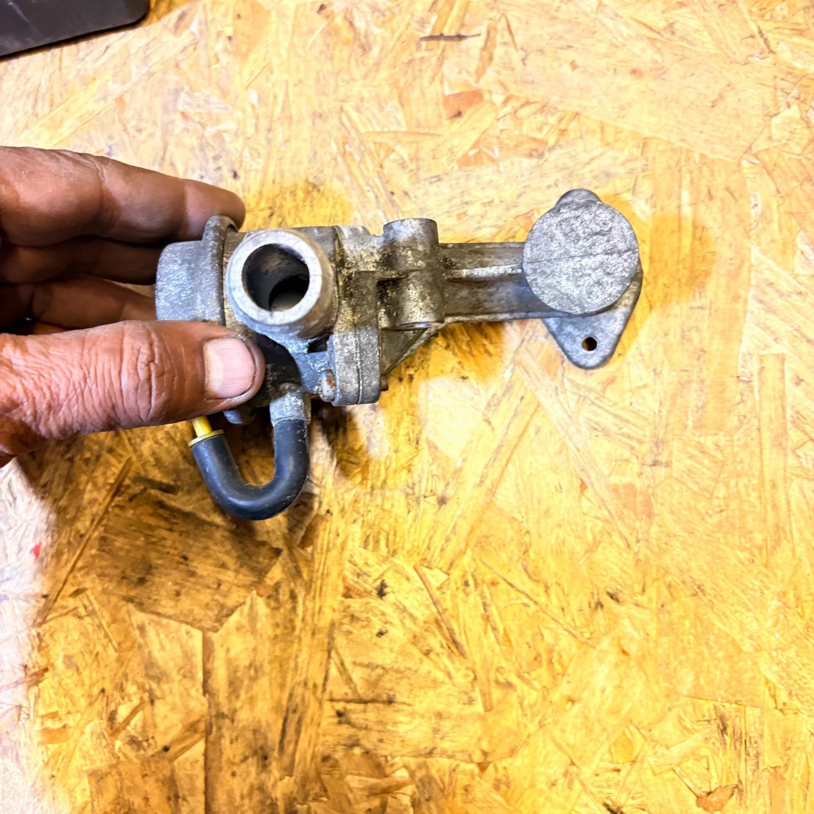 Mercedes C-Class W203 EGR Valve Exhaust Gas Recirculation Vacuum 2003