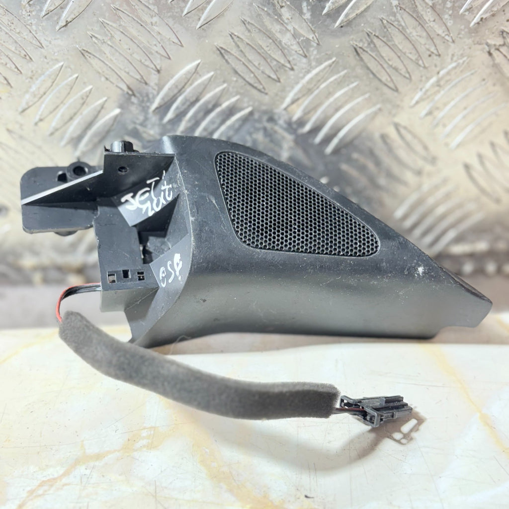 VW Jetta Mk6 2010-2014 Front Right Tweeter Speaker 1K0035411C