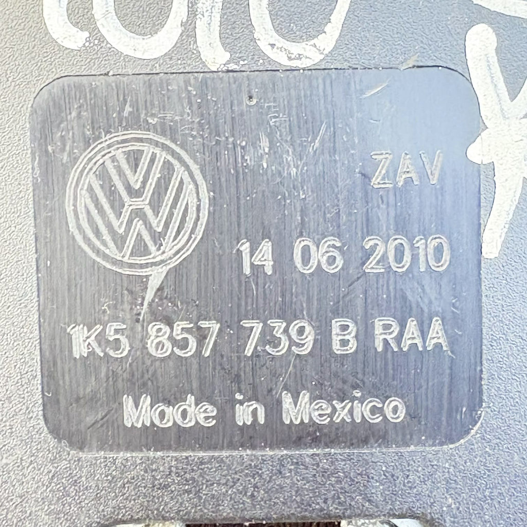 Volkswagen Jetta Mk5 2009-2010 NSR Rear Left Double Seat Belt Buckle 1K5857739B