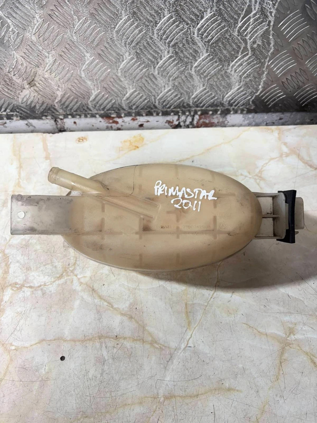 RENAULT PRIMASTAR COOLANT EXPANSION TANK 2.0L DIESEL 7700312900 MK3 2011