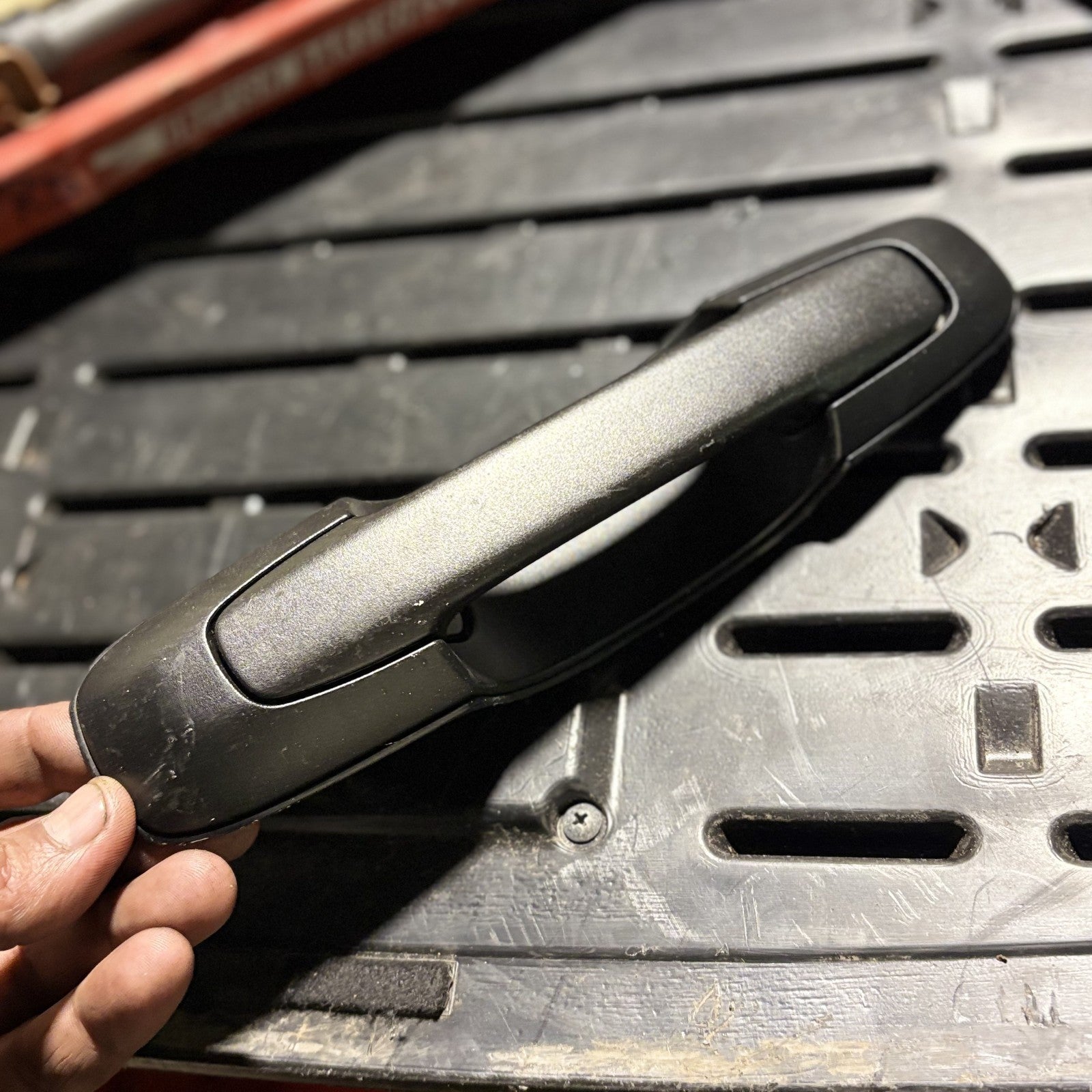 SUZUKI VITARA 1998-2005 Right Drivers Side Front Door Exterior Handle 8281056D00