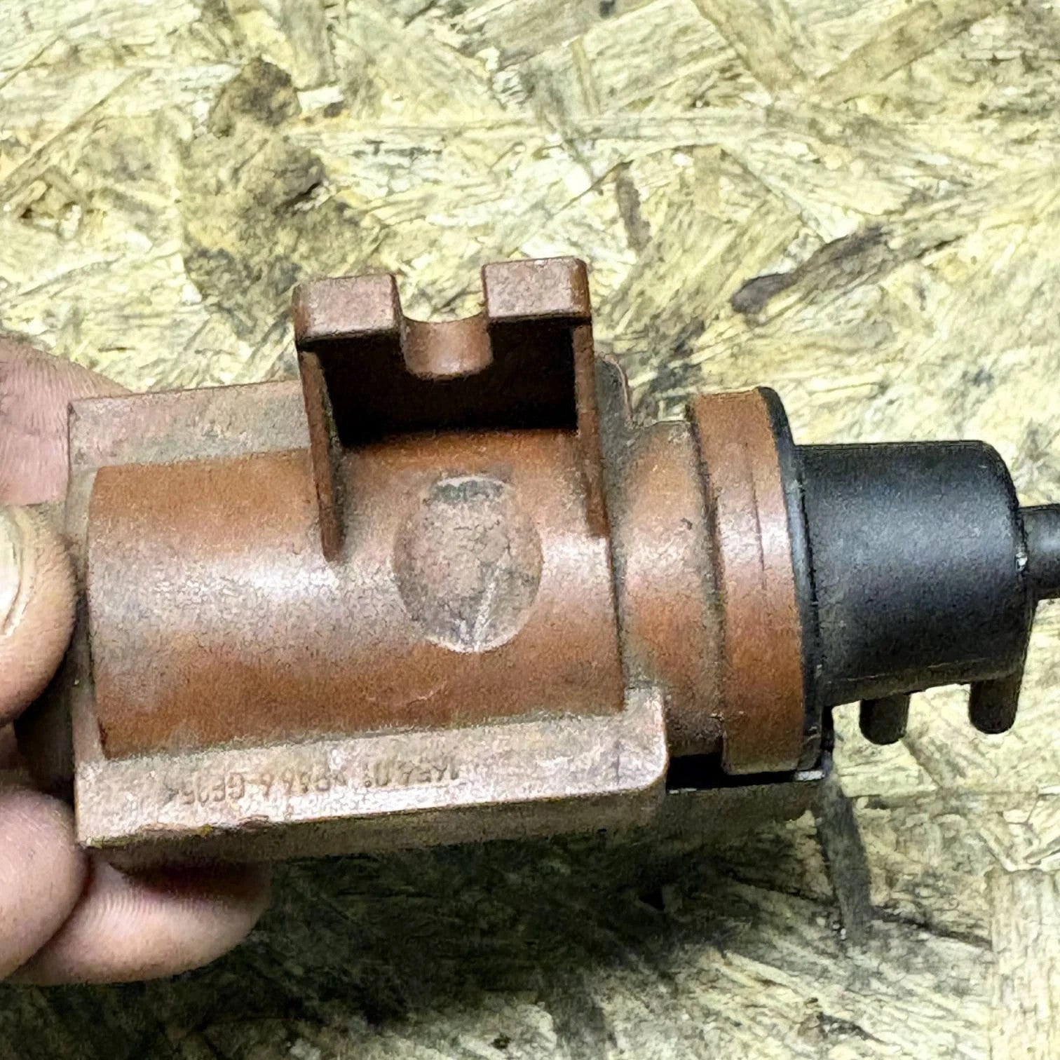Volvo C30 2.0D D4204T 2007-2010 Turbo Boost Control Solenoid Valve 31216025