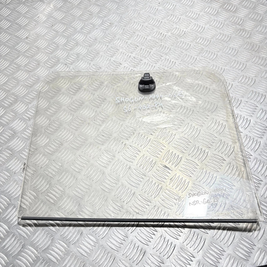 Mitsubishi Shogun 91-99 Passenger Rear Left Side Door Glass Window