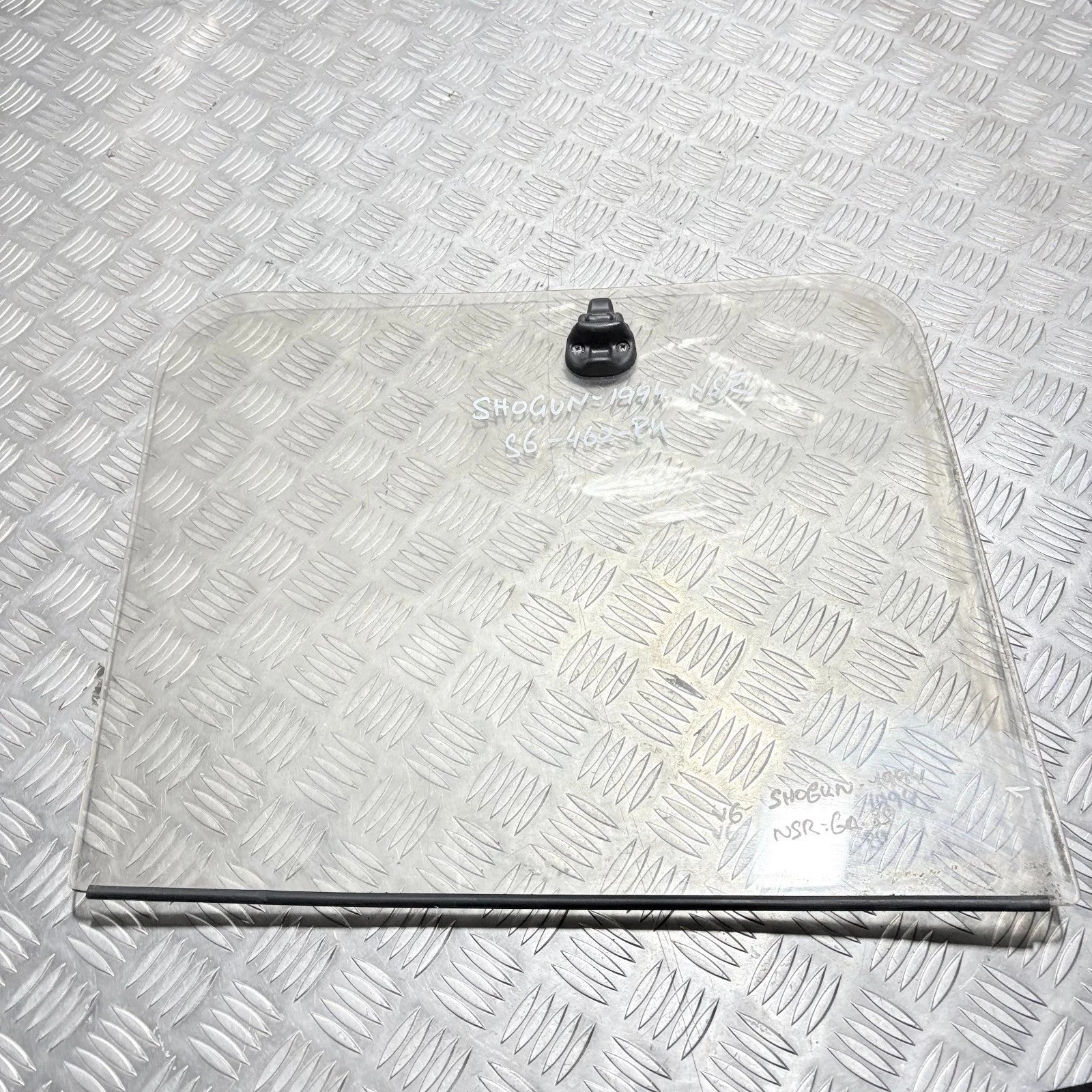 Mitsubishi Shogun 91-99 Passenger Rear Left Side Door Glass Window