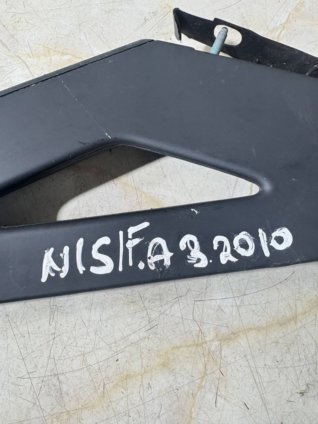AUDI A3 2010 CENTER CONSOLE GRAB HANDLE NEARSIDE NSF