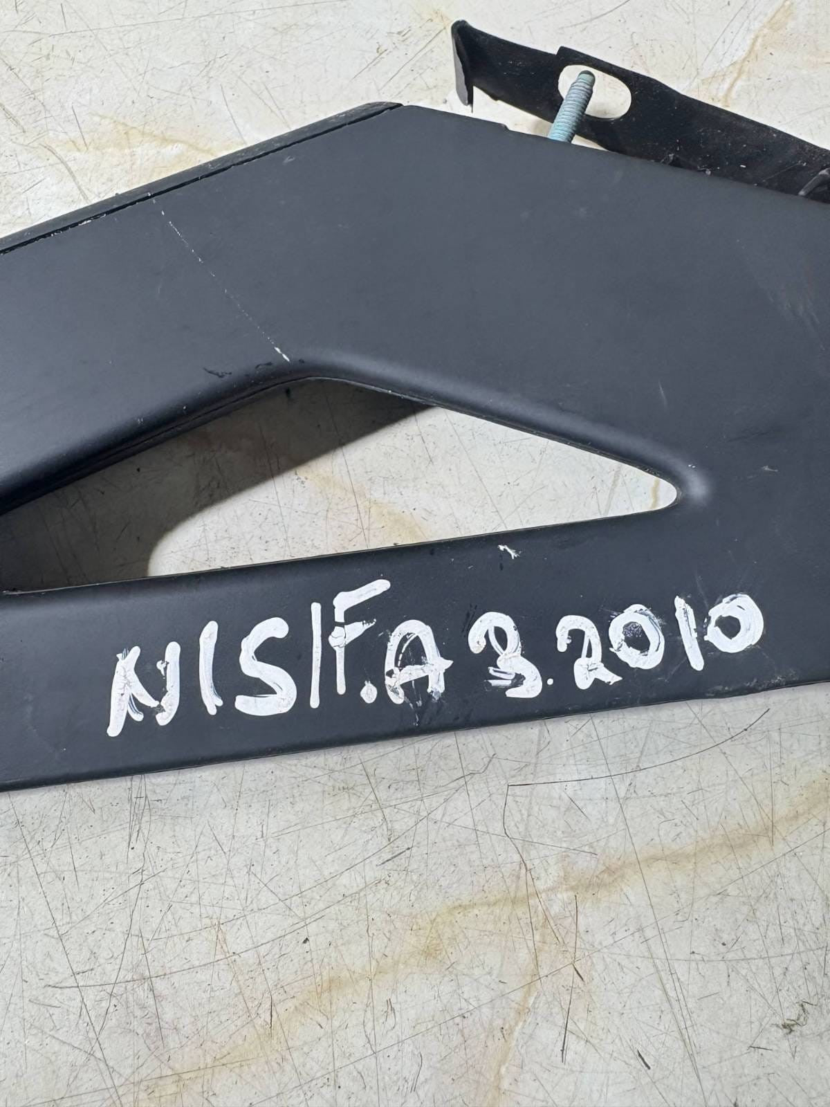 AUDI A3 2010 CENTER CONSOLE GRAB HANDLE NEARSIDE NSF