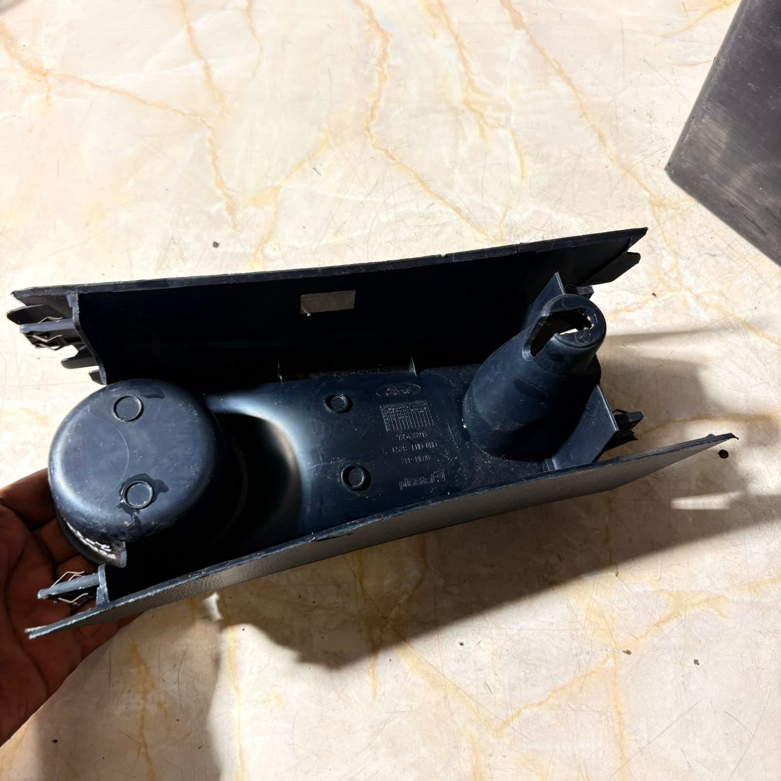 FORD KA MK2 CENTRE CONSOLE CUP HOLDER 2014 735433913,, B18