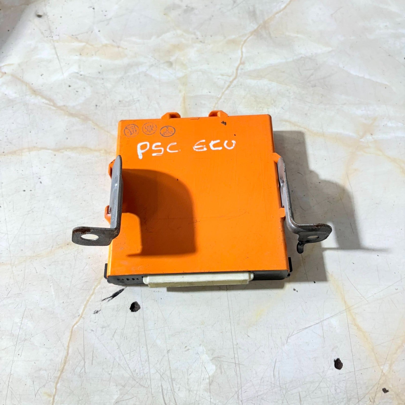 Toyota Prius Mk2 XW20 NHW20 Power Source Control ECU 89670-47020 11/05-03/09