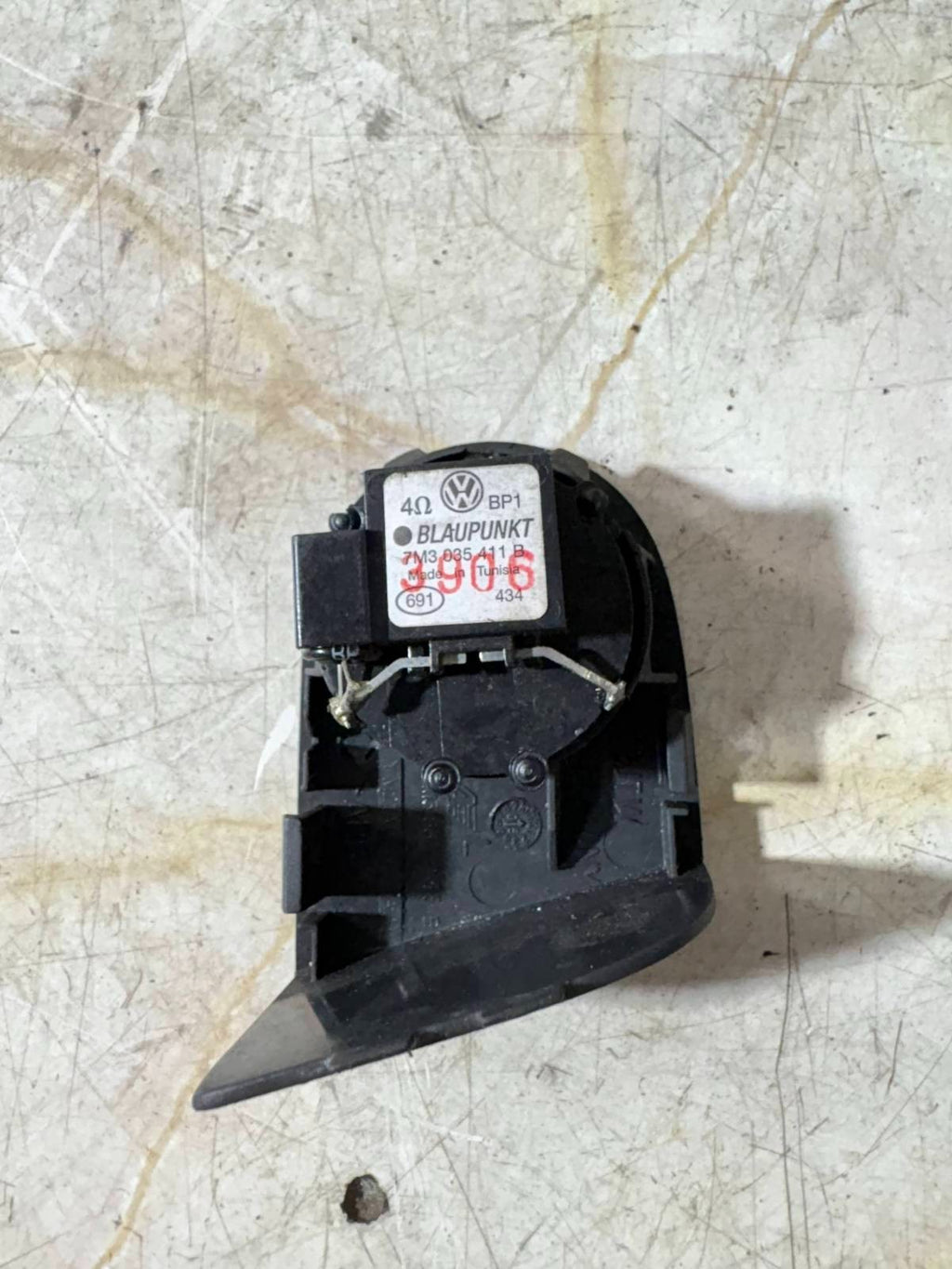 Sharan 2007 7M Cover Box Speaker Rear Side Passenger Left 7M3.035 411 B