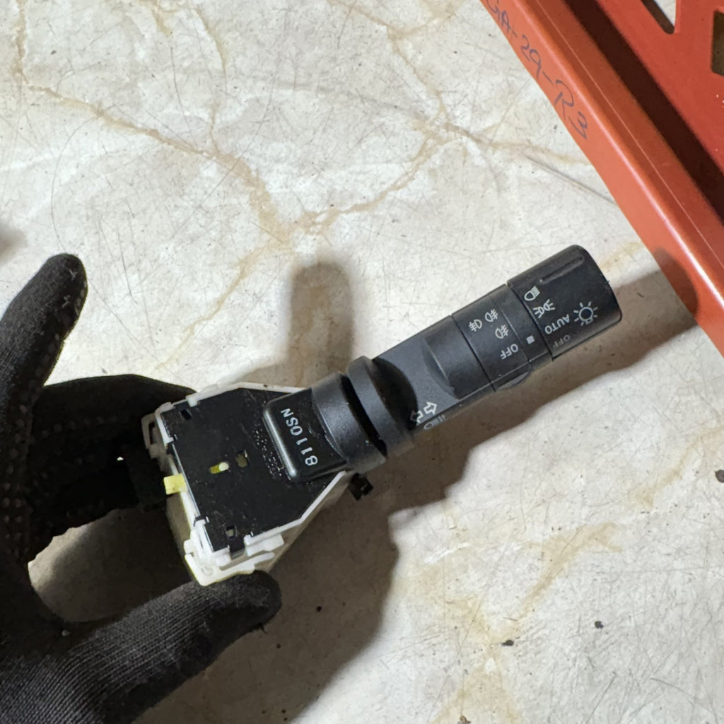 Nissan Indicator Light Stalk Switch Control Arm 2006-2010