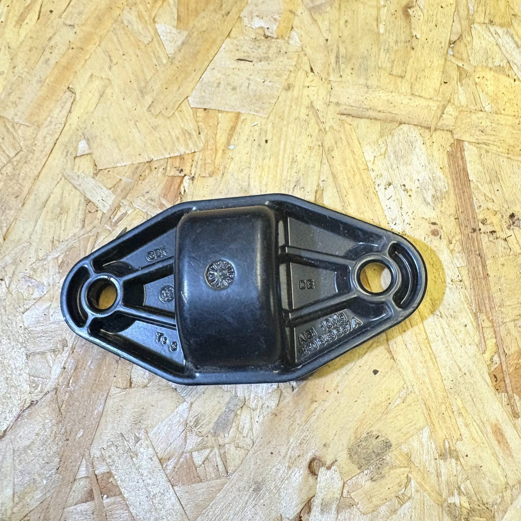VW Caddy Mk3 2004-2015 Left Rear Sliding Door Catch Plate 2K0843667A