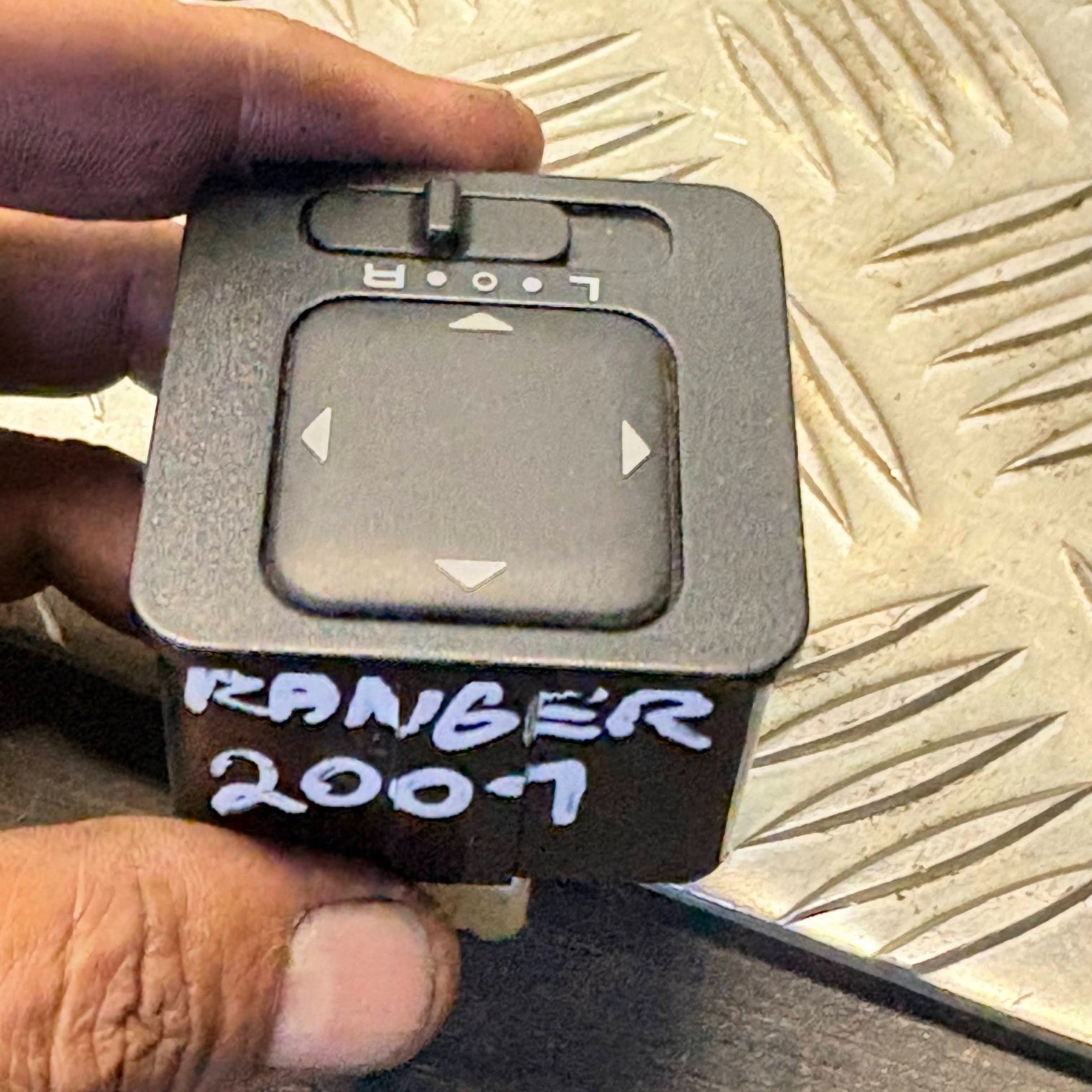 Ford Ranger Mazda BT-50 Electric Mirror Control Switch UR56-66-600 2006-2012