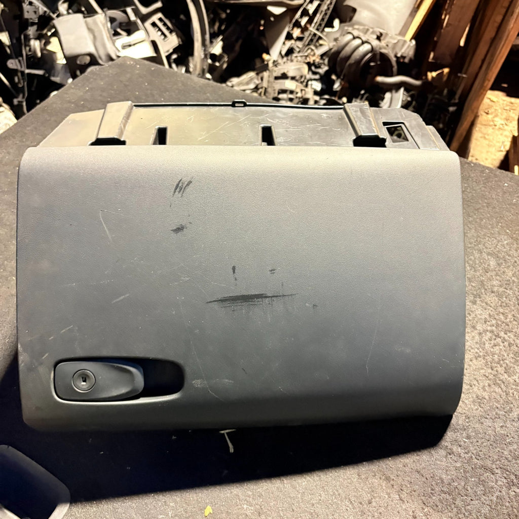 VOLVO V40 2013-2016 T2 5DR RHD GLOVE BOX CHARCOAL LOCK 39824227 1284504