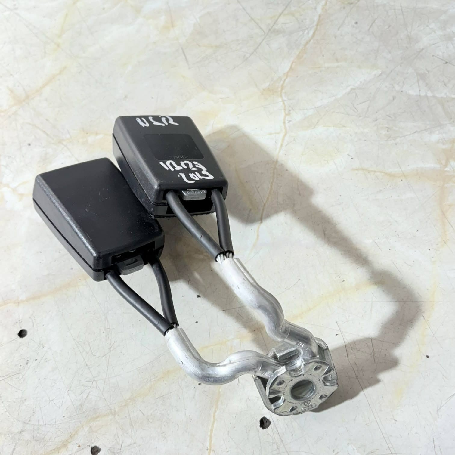 VOLKSWAGEN SEAT BELT HOLDER TRW34080872 2013