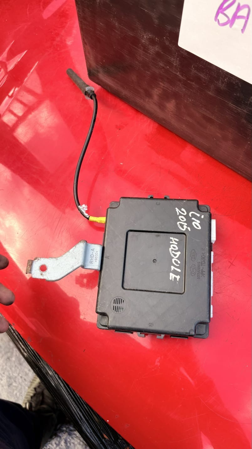 95400 B9510 97RA 010086 Hyundai Comfort Control Unit Module OE 2015