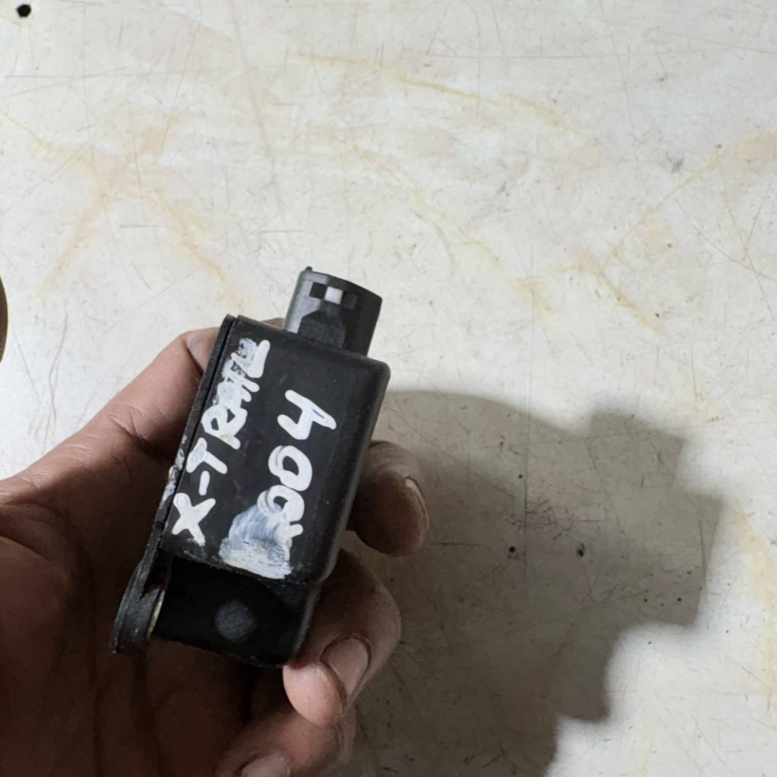 Nissan X-Trail T30 2.2 Diesel Deceleration Sensor Module 47930 EQ010