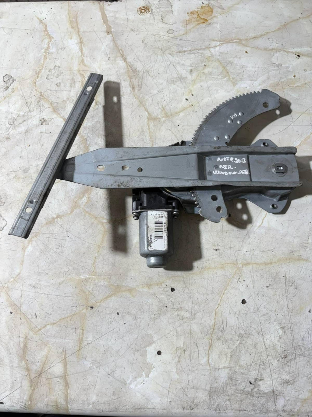 NISSAN NOTE E12E MK2 WINDOW REGULATOR LEFT FRONT ELECTRIC 2013 400928A