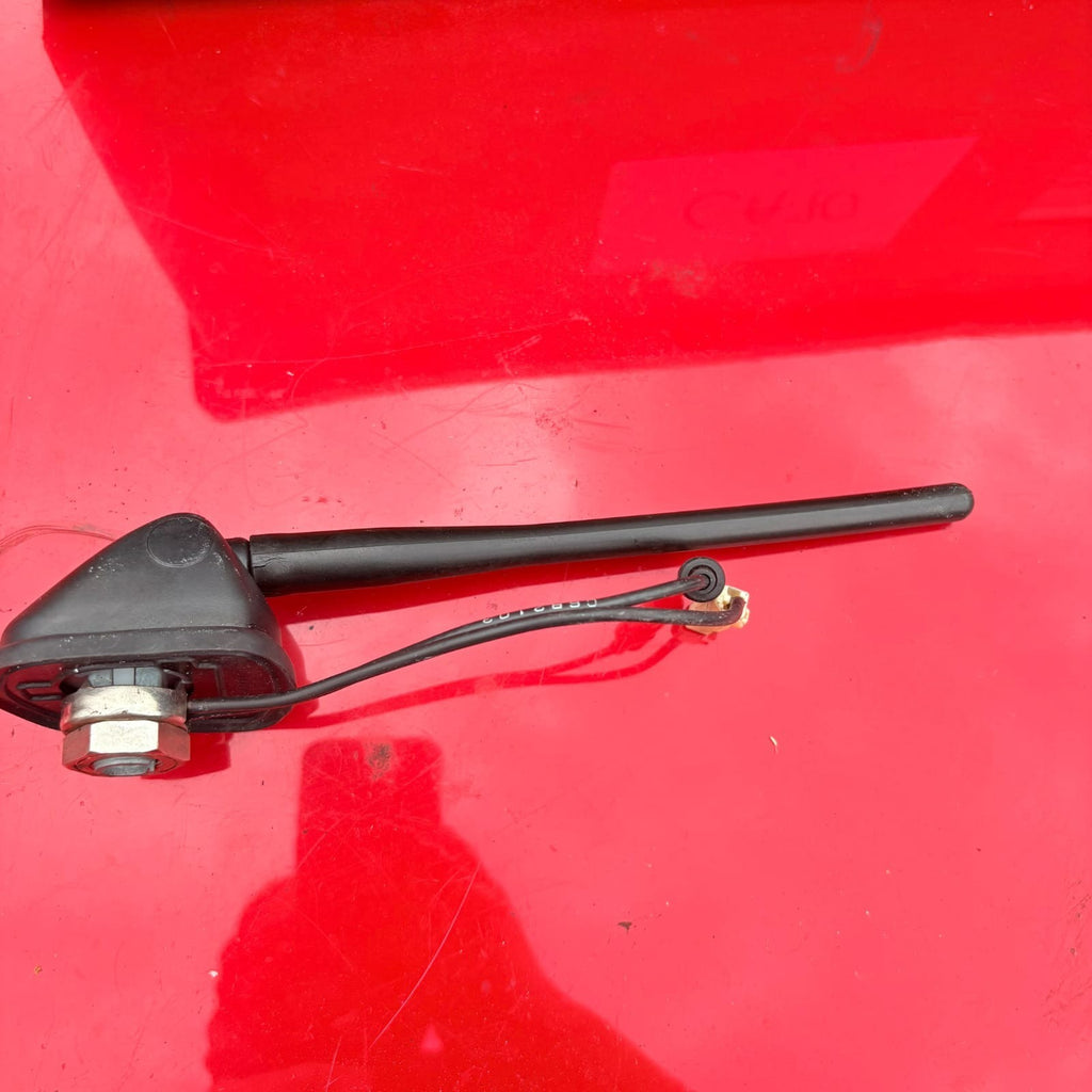 NISSAN ROGUE ROOF MOUNTED RADIO SIGNAL ANTENNA I 2007