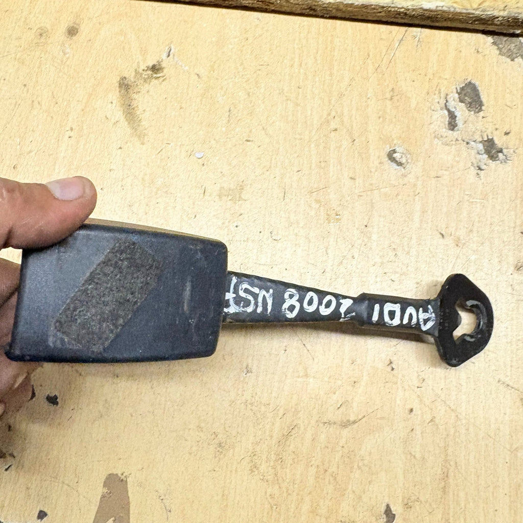 Audi A4 S4 (2001-08) Passenger Front Left Seat Belt Buckle 8E0857755C
