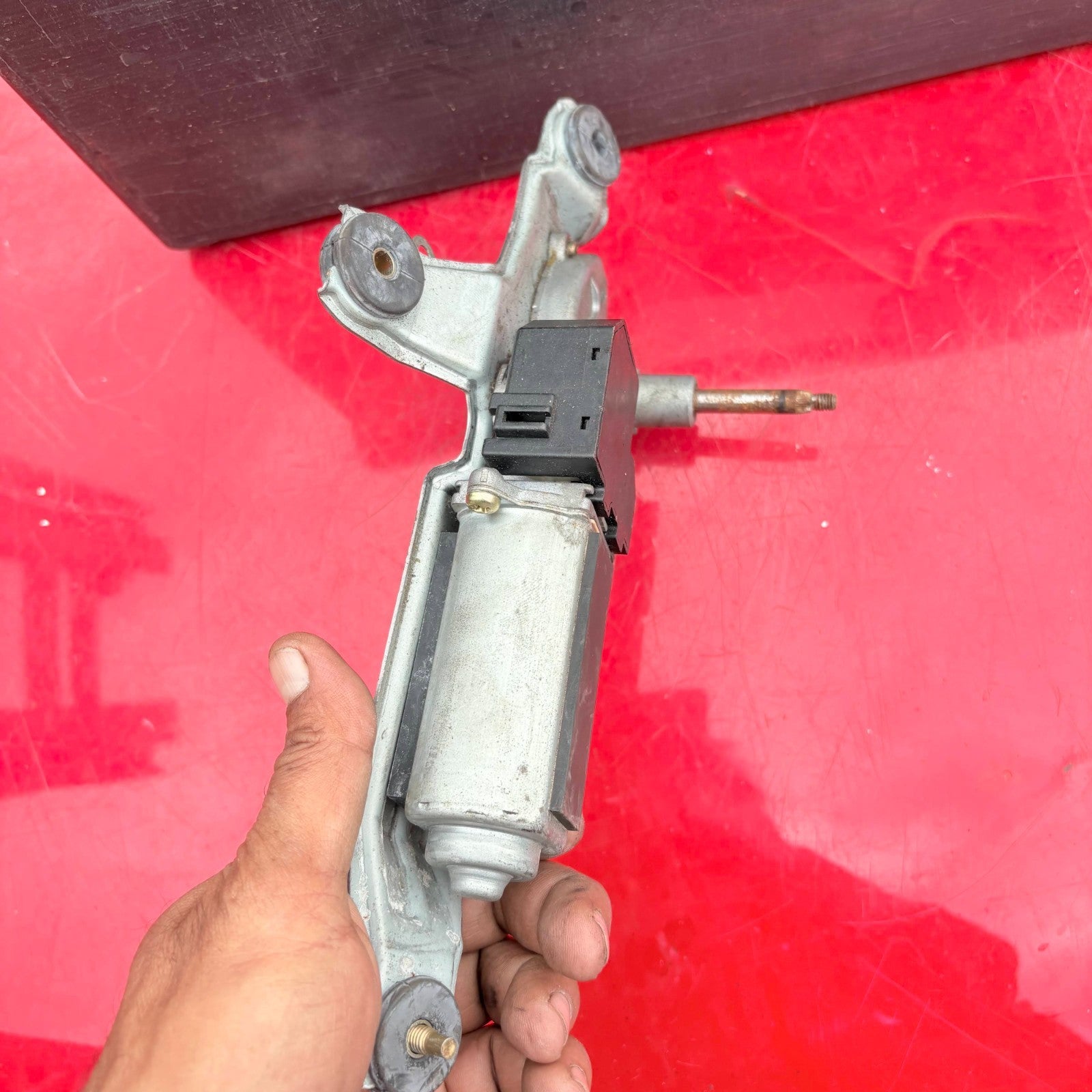 TOYOTA RAV-4 2000-2005 REAR WIPER MOTOR 85130-42040
