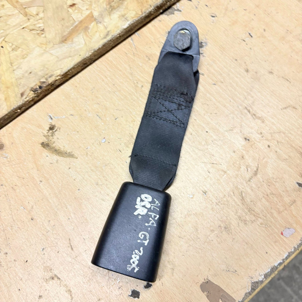 ALFA ROMEO GT 937 REAR RIGHT SEAT BELT BUCKLE HOLDER OSR 2003-2010 COUPE