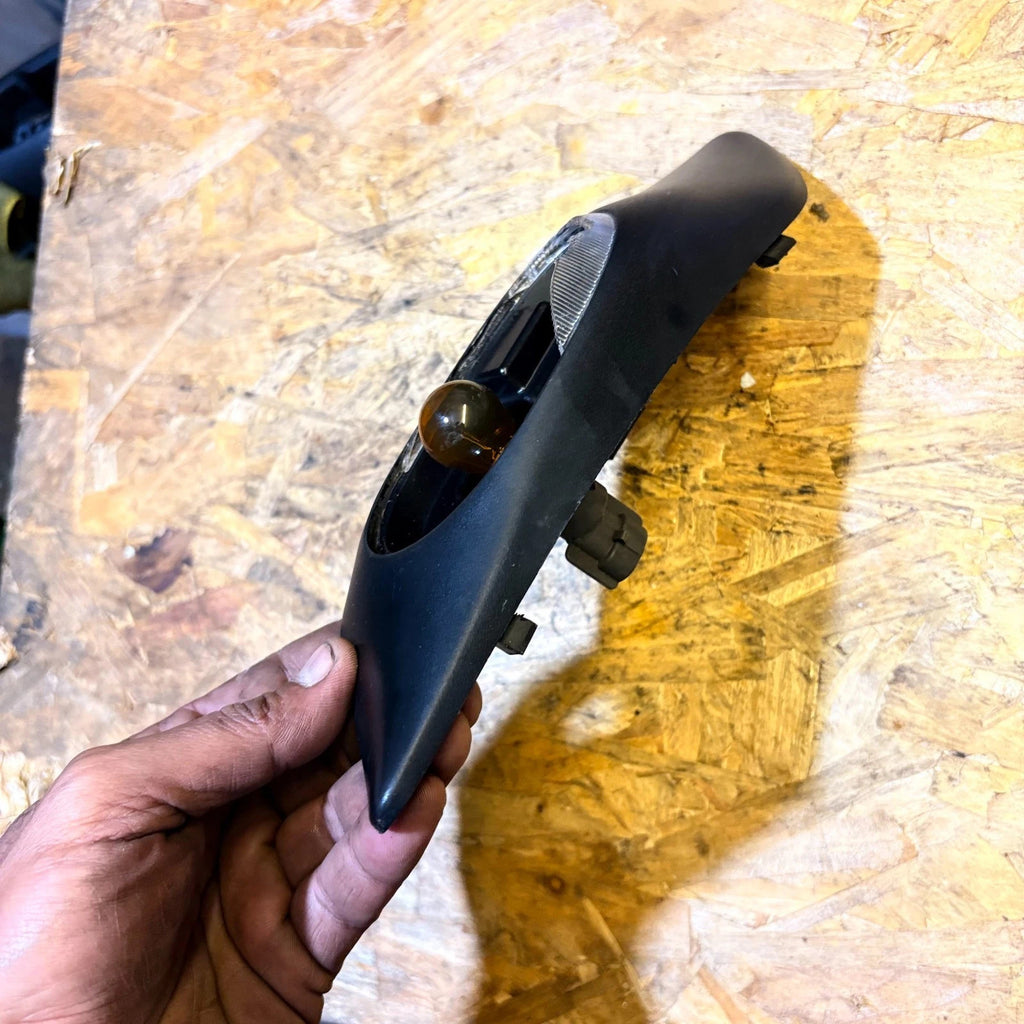 IVECO 50C14 FENDER SMALL INDICATOR FRONT LEFT 500322578