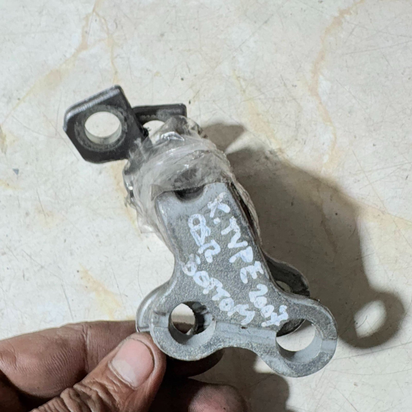 JAGUAR X-TYPE 2001-2009 DOOR HINGES REAR RIGHT DRIVERS SIDE
