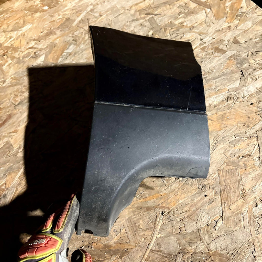 Range Rover Vogue L405 2013-2022 Front Left Lower Wing Moulding CK5M16D055AC