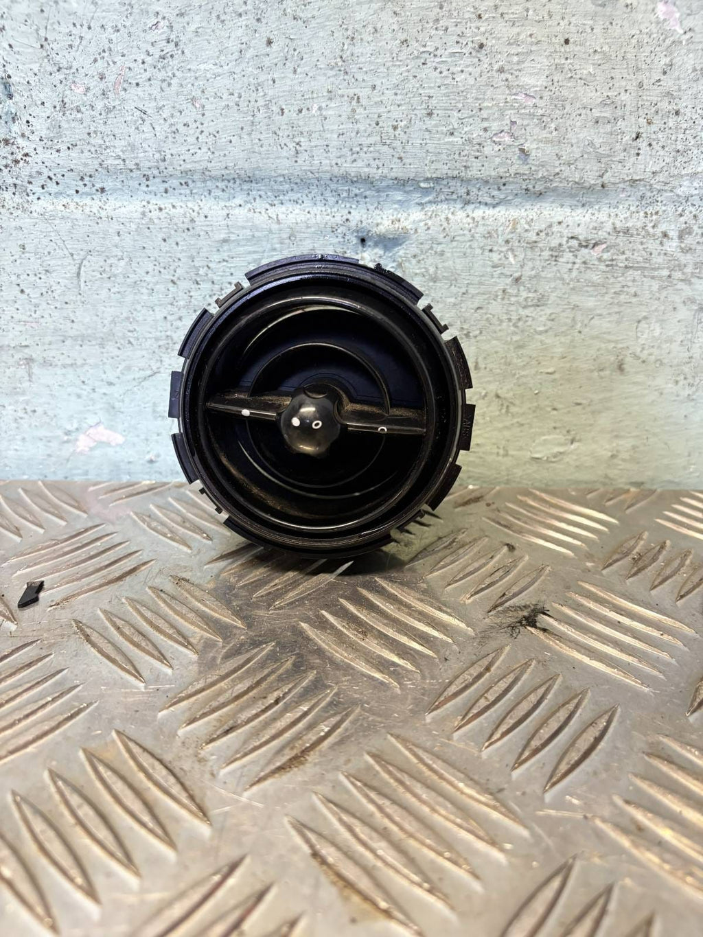 MINI COOPER AIR VENT COVER 6800887.06
