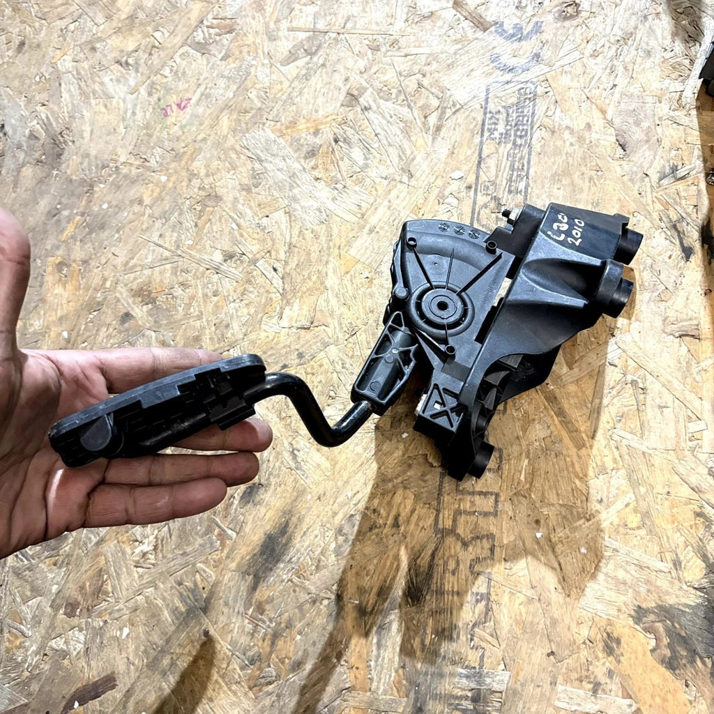 Hyundai i30 MK1 2007-2012 FD 1.6 CRDi Throttle Pedal - Accelerator Pedal