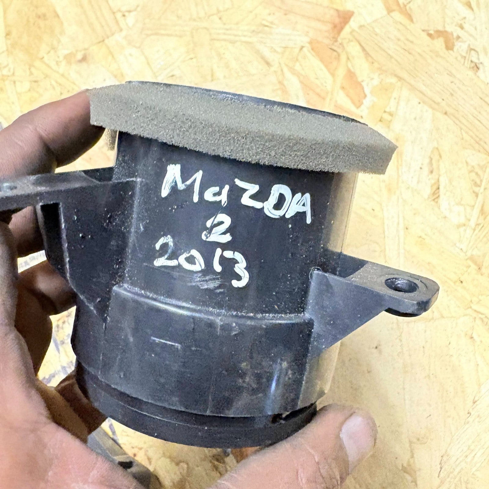 Mazda 2 2007-2015 Dashboard Middle Air Vent Passenger Side