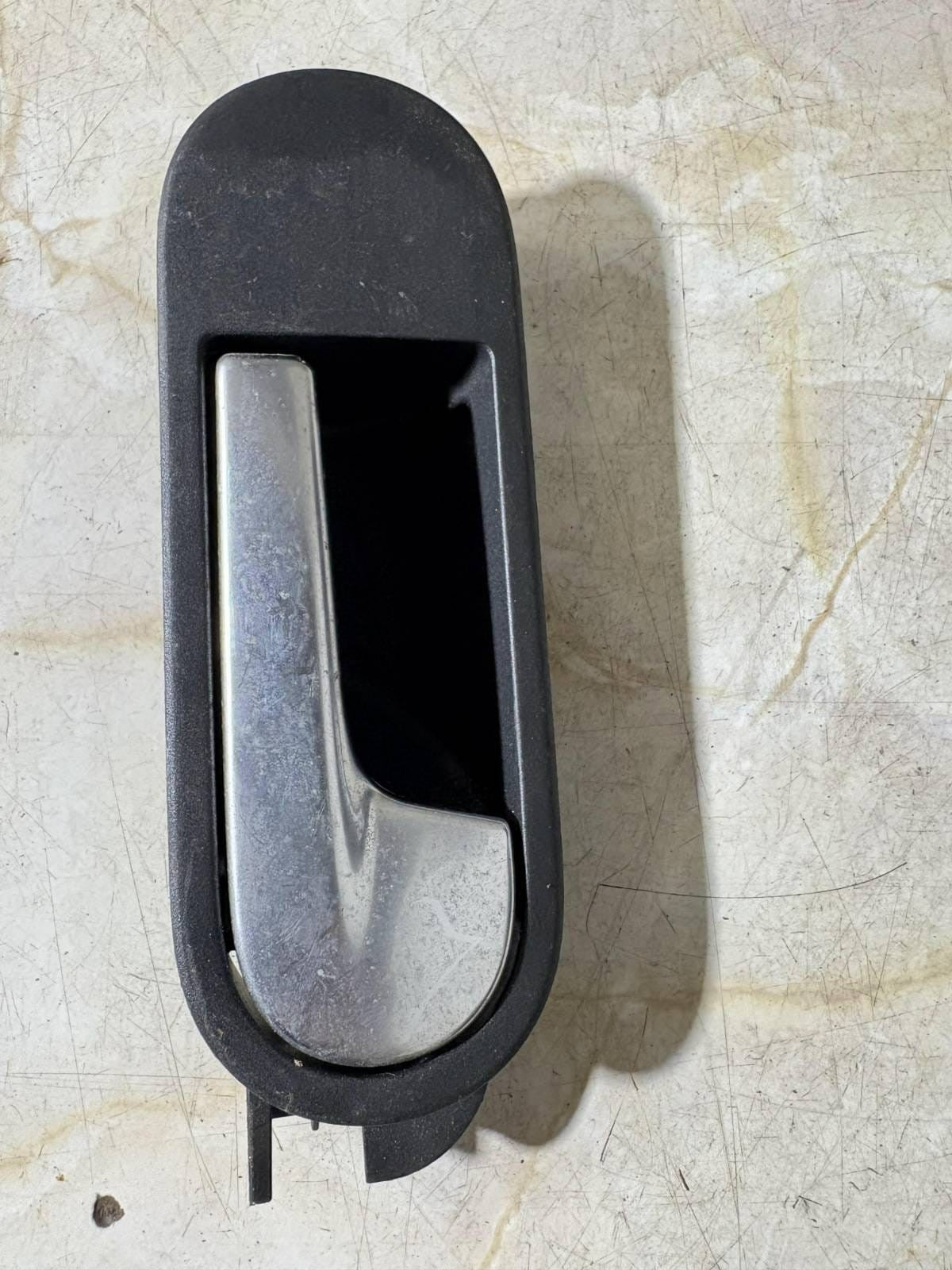 VW Golf Plus 5M Driver Front Interior Door Pull Handle 5M0837114A 2007
